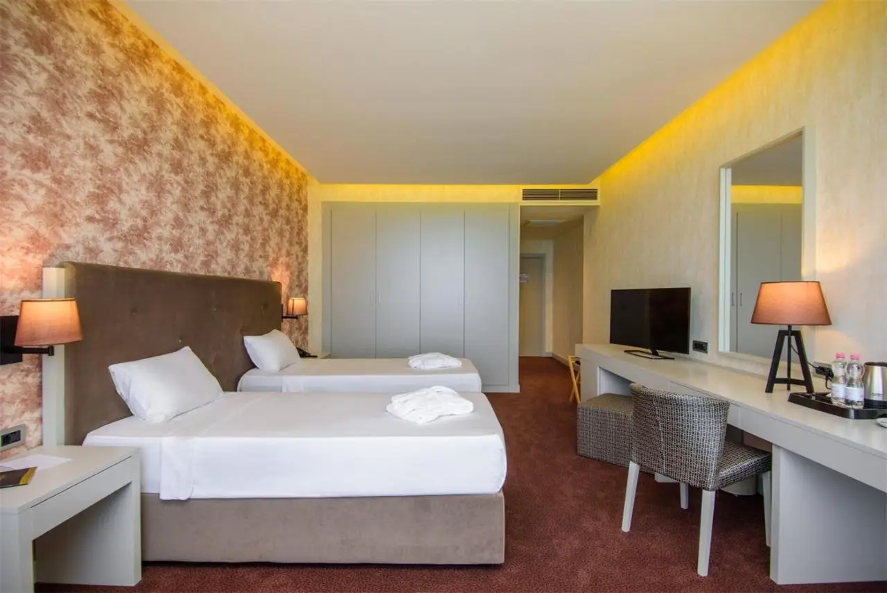 The Grand Gloria Hotel