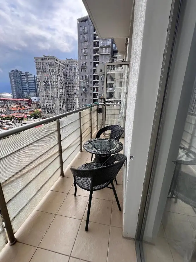 Batumi Center 3 Rooms City Side