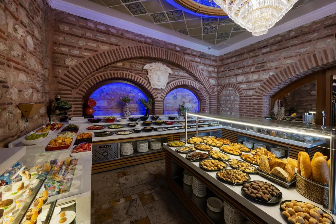 Seven Hills Palace & Spa