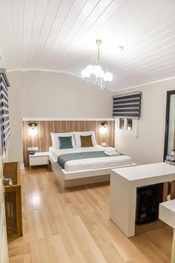 LUXIR HOTEL