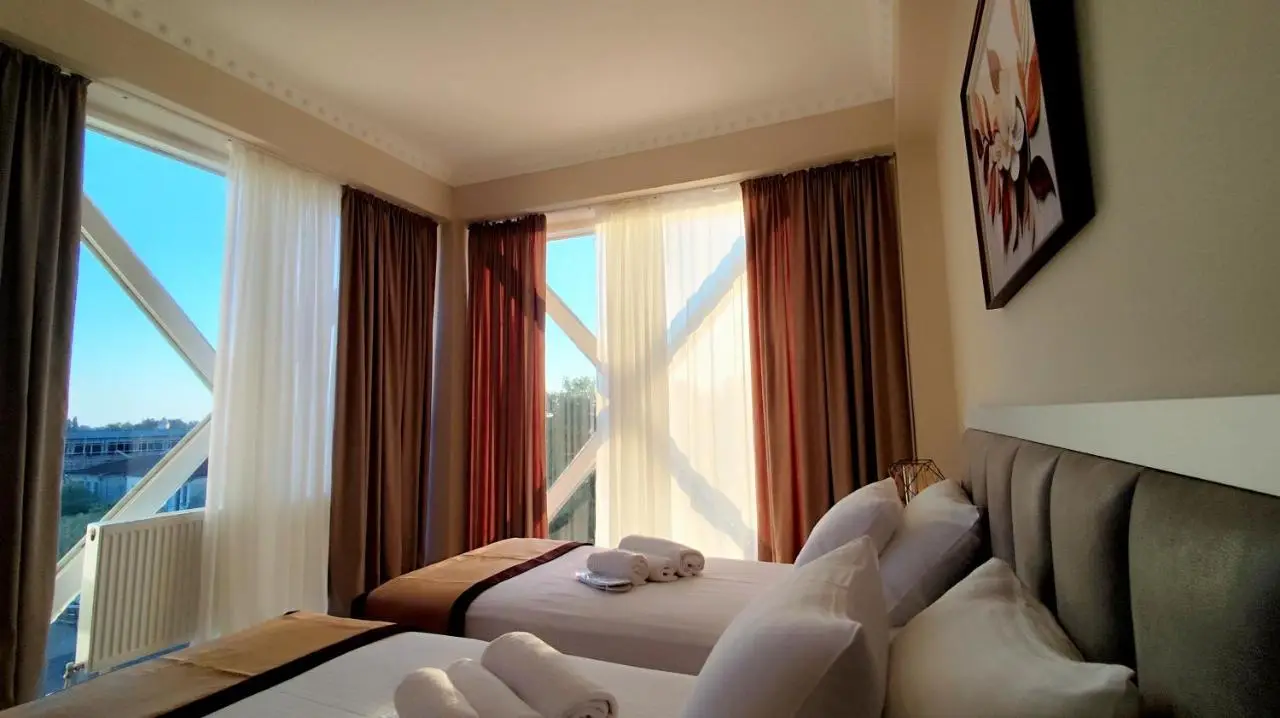 Hotel Red Tower