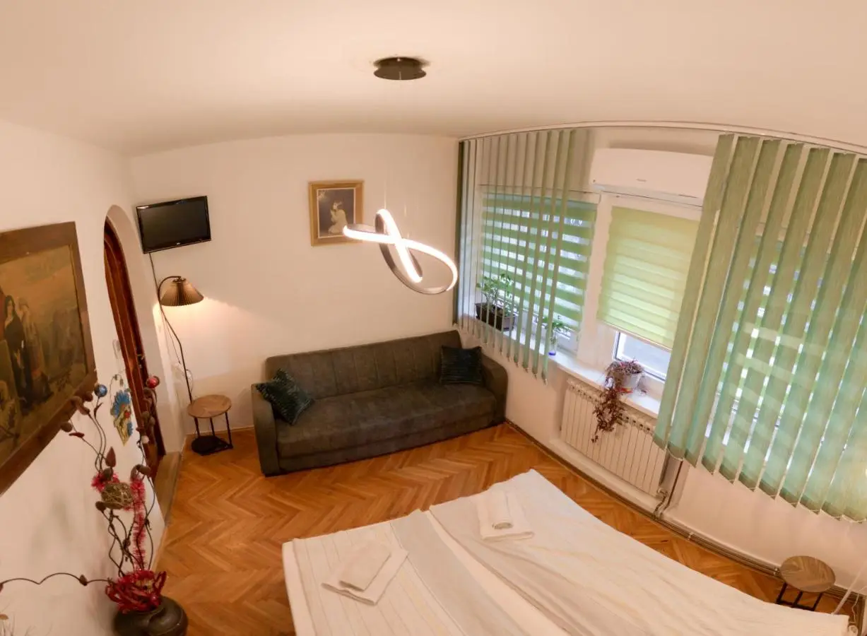 Pink Houdini Home