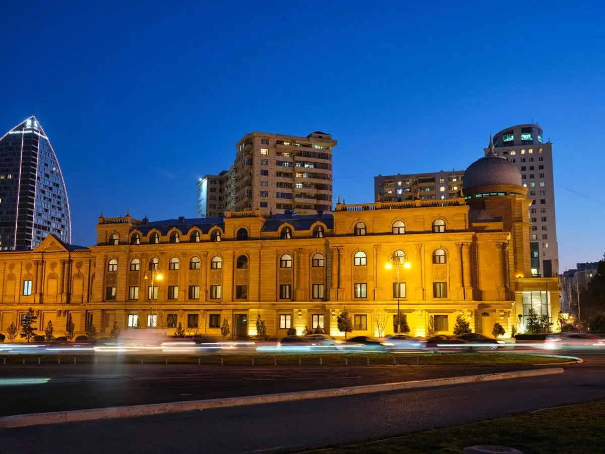 The Central Point Hotel Baku