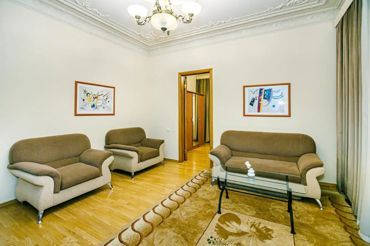 Tranquil Green Corner One Bedroom