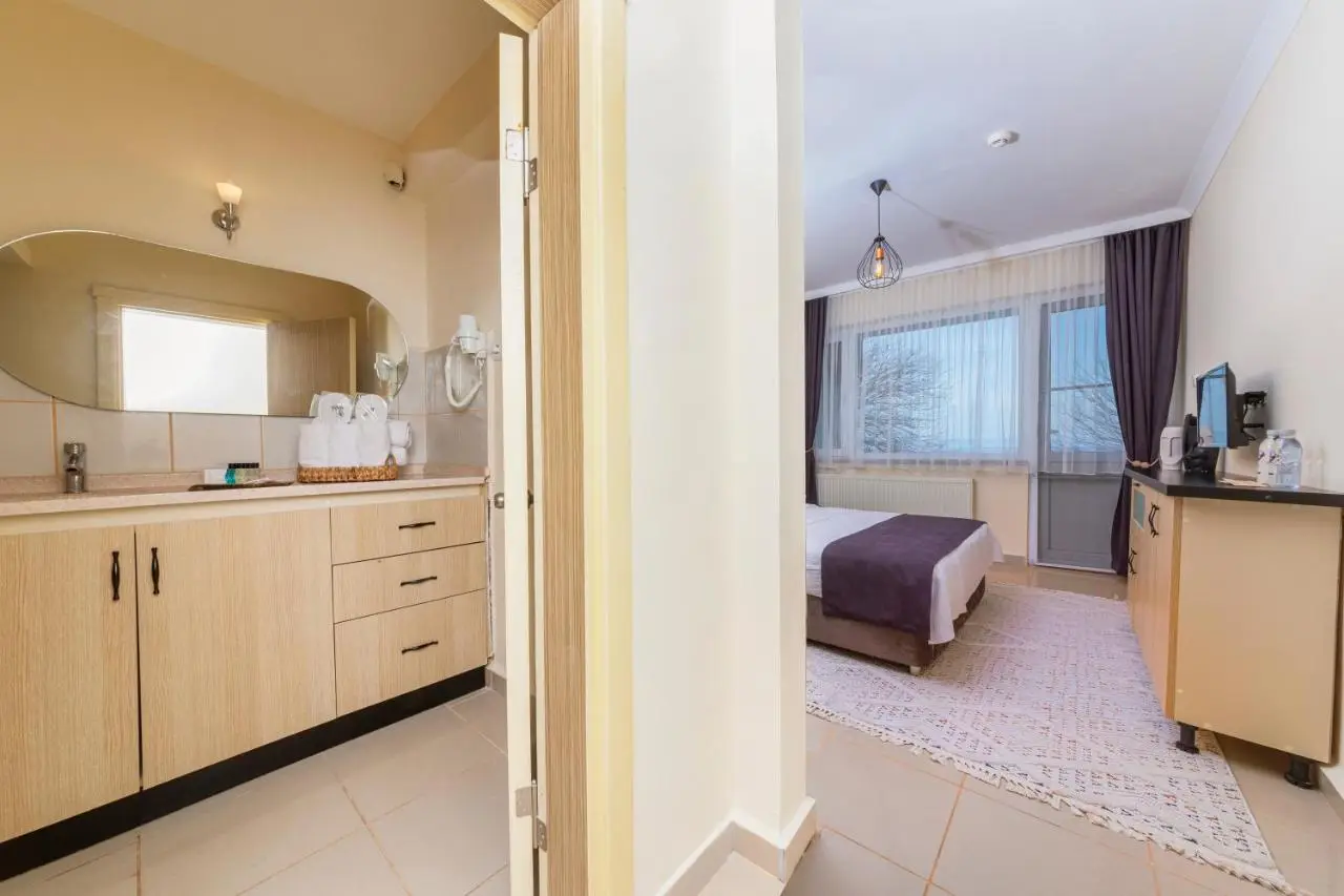 KİRAZ BEACH OTEL