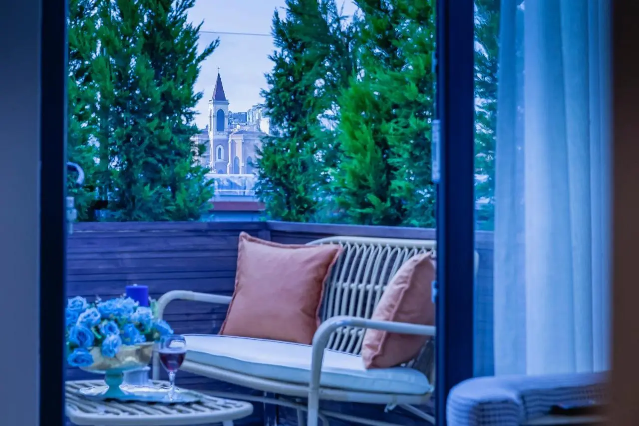 Lord Morgan & Exclusive Design Residence Cihangir