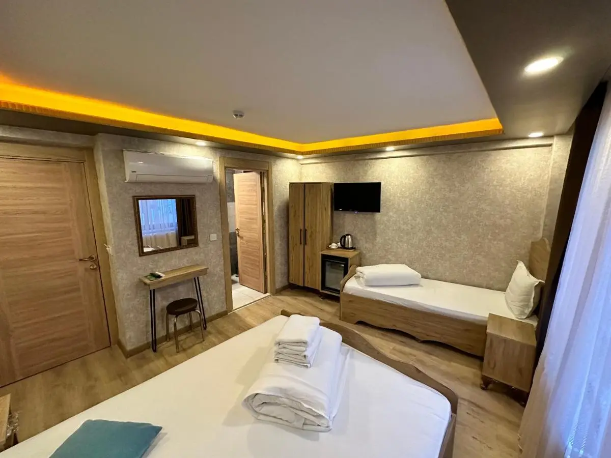 Golden Sail Hotel Old City