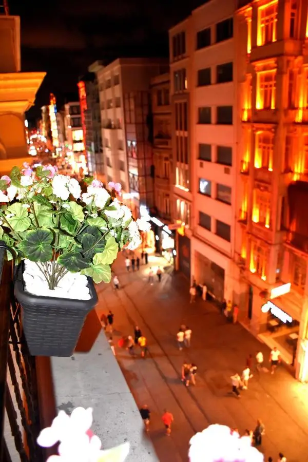 Bonne Sante Hotel