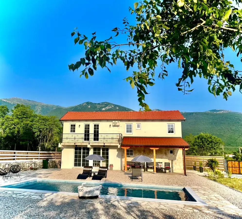 Village Pool Villa Silentium