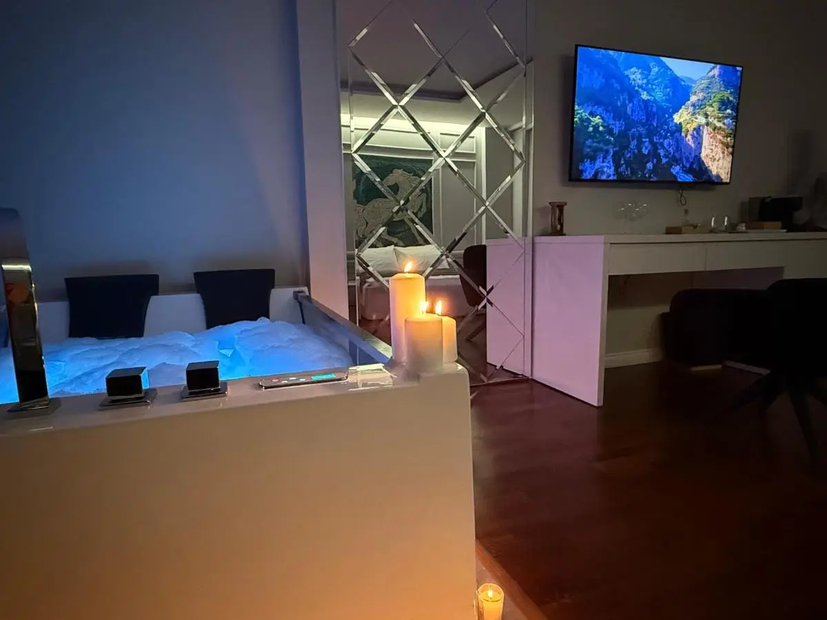 Lunarist Luxury Private Jacuzzi Suites Tirana