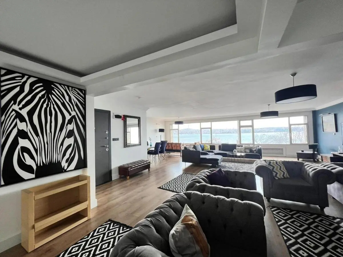 Stunning Sea View Amazing Flat 4BR 2BA AC
