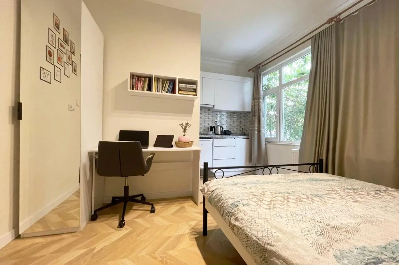 balcony 2BR apt with 2toilet and 2bath near to nişantaşi #3