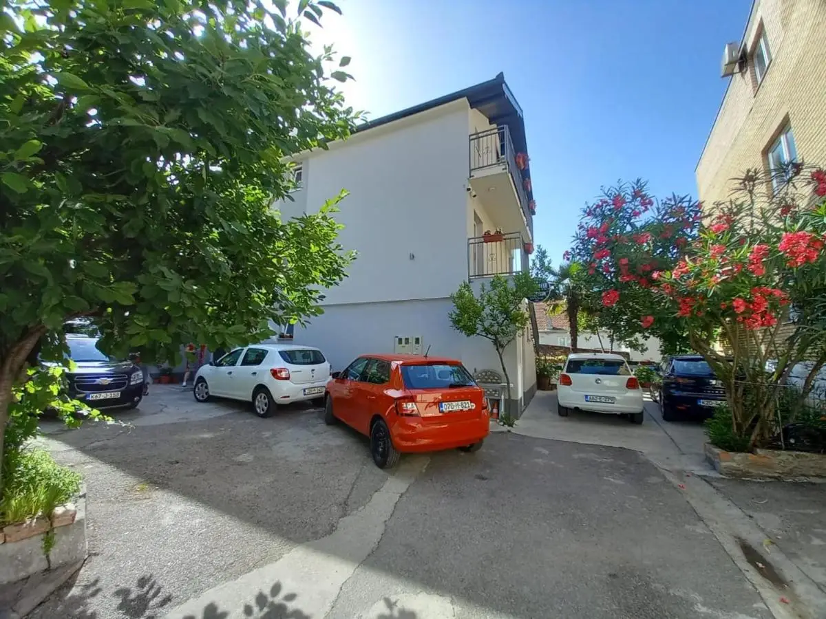 Apartments City Paradise