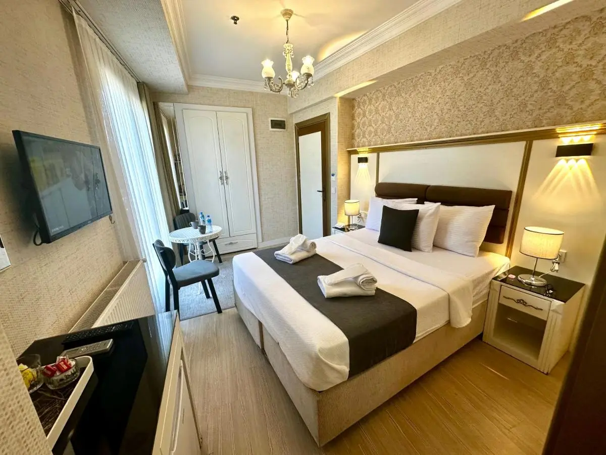 LElLl HAGİA SOFİA OTEL