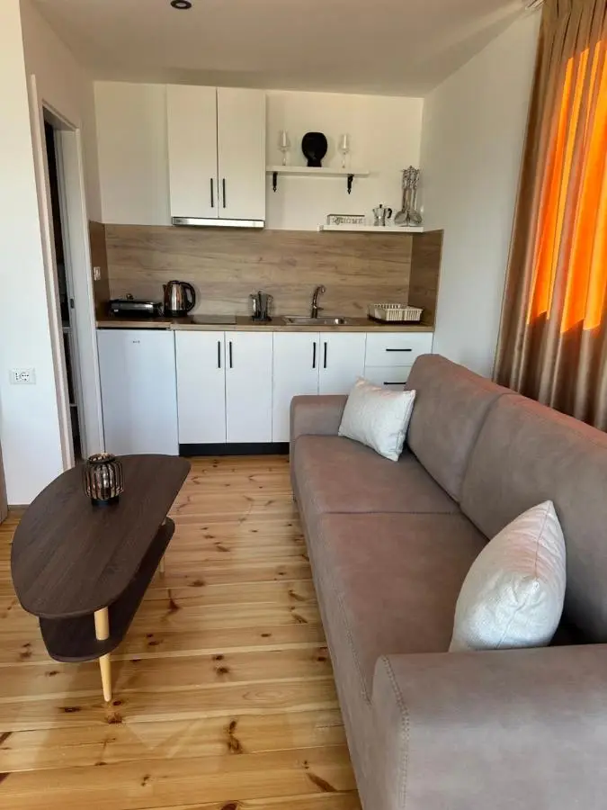 Lake Escape Villa Shirokë