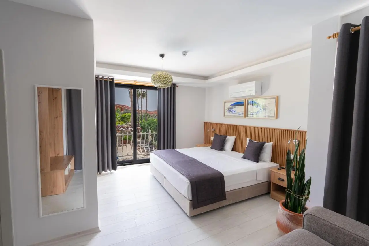 WEST HOUSE EXCLUSIVE HOTEL