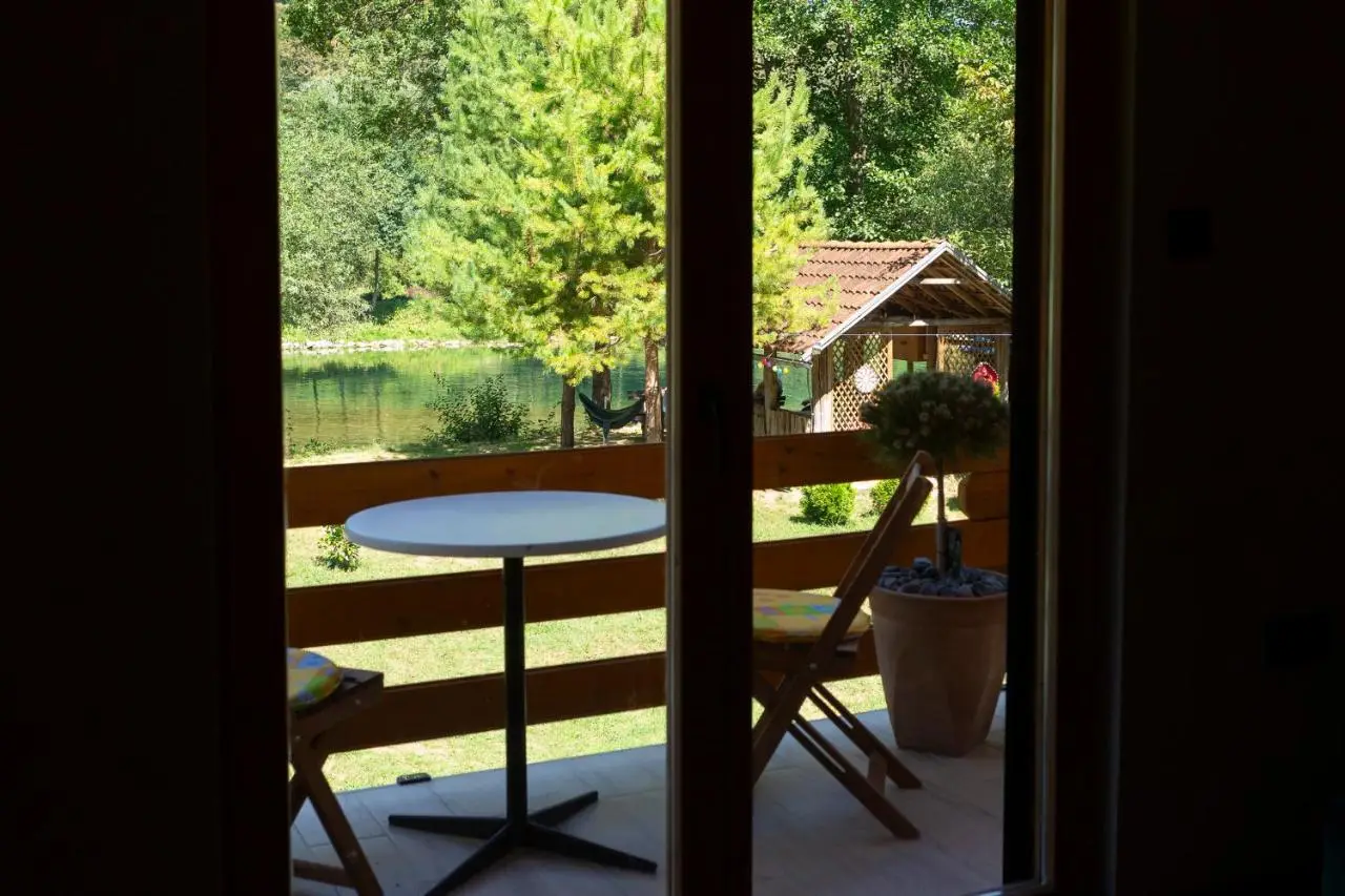 Riverside Cabin Pisak
