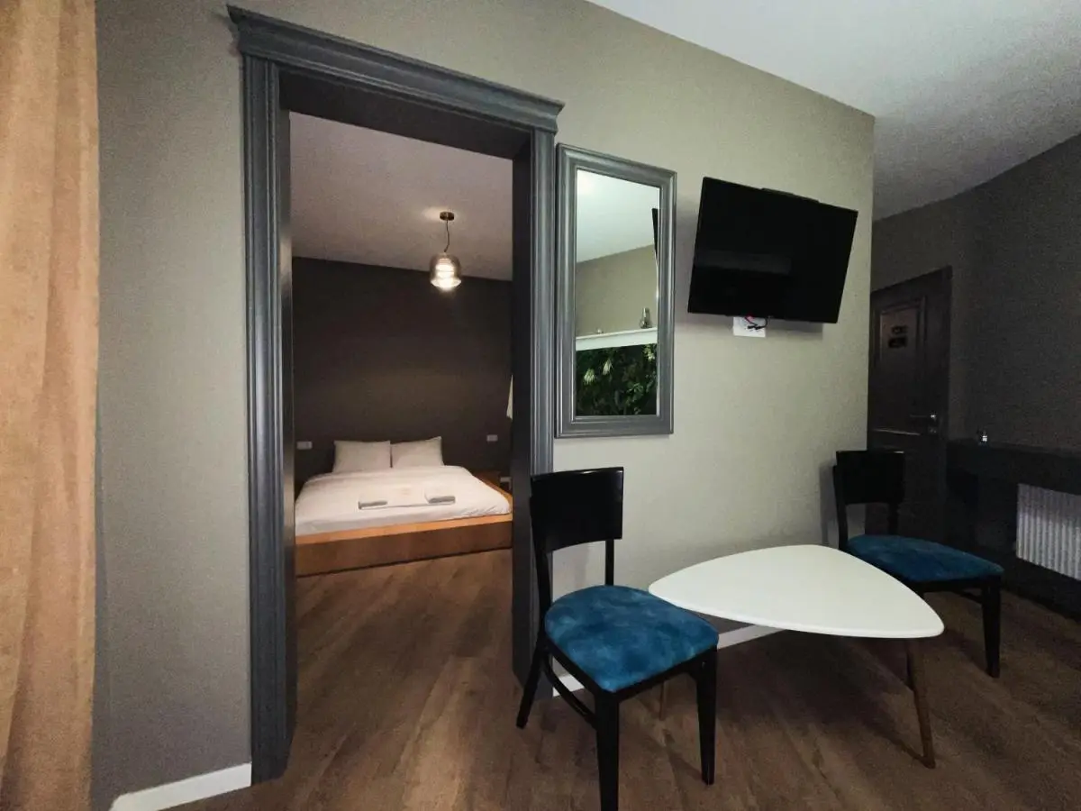 GRAND JNK Boutique Hotel