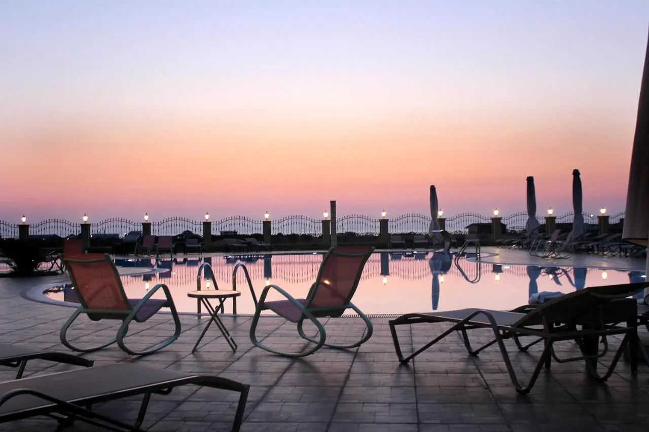 Khazar Inji Hotel