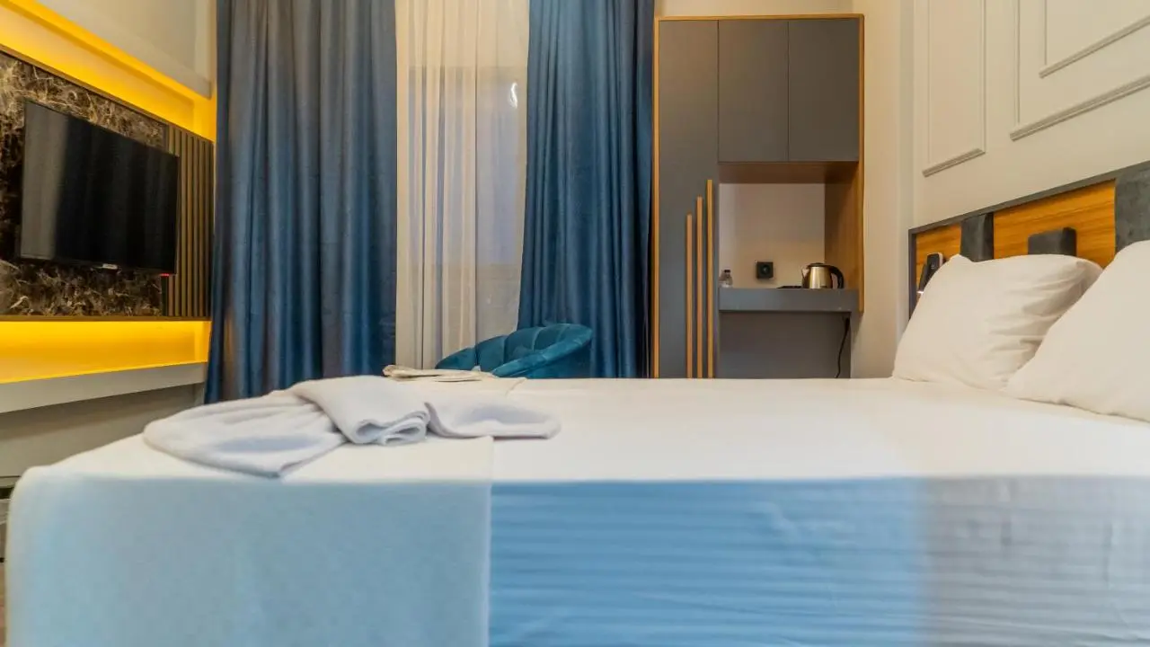 GRAND MOON HOTEL