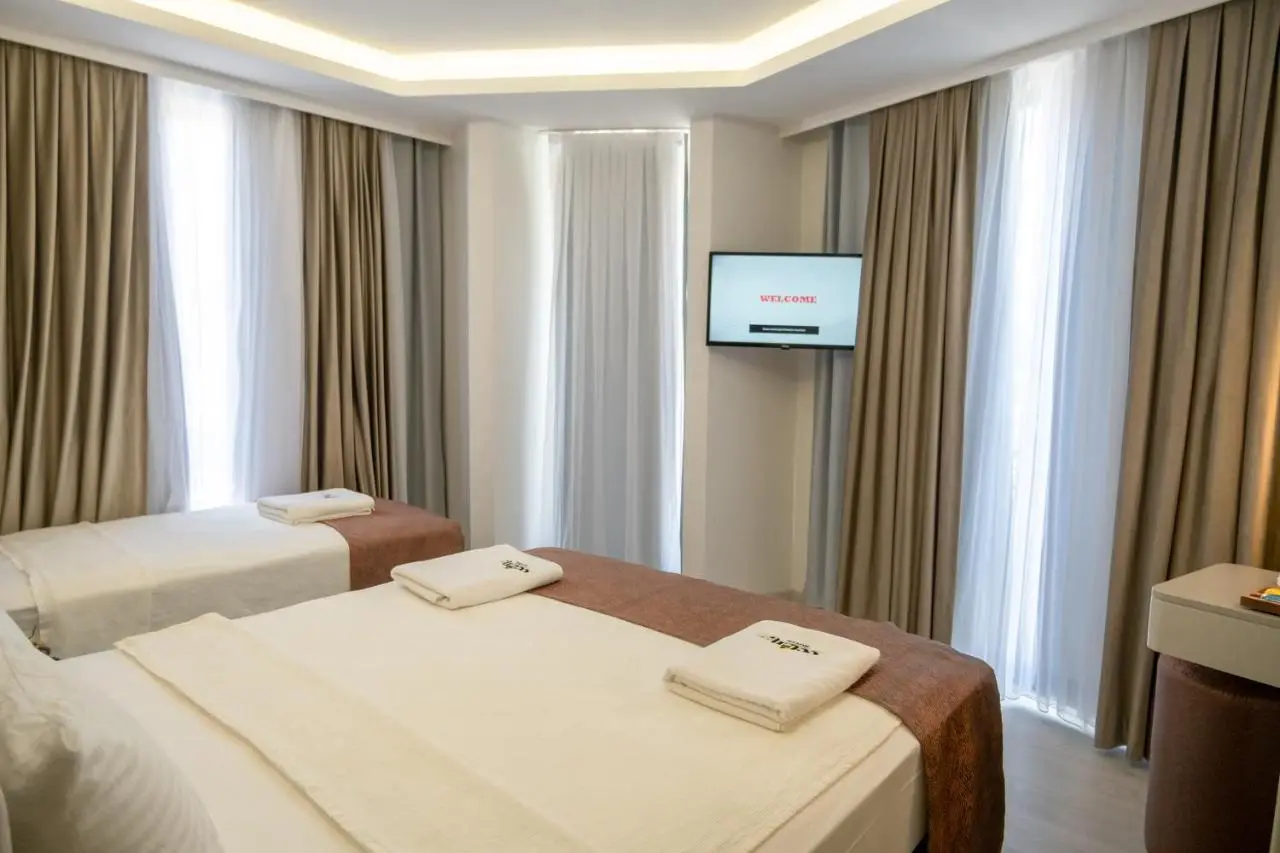 Cetin Port Hotel
