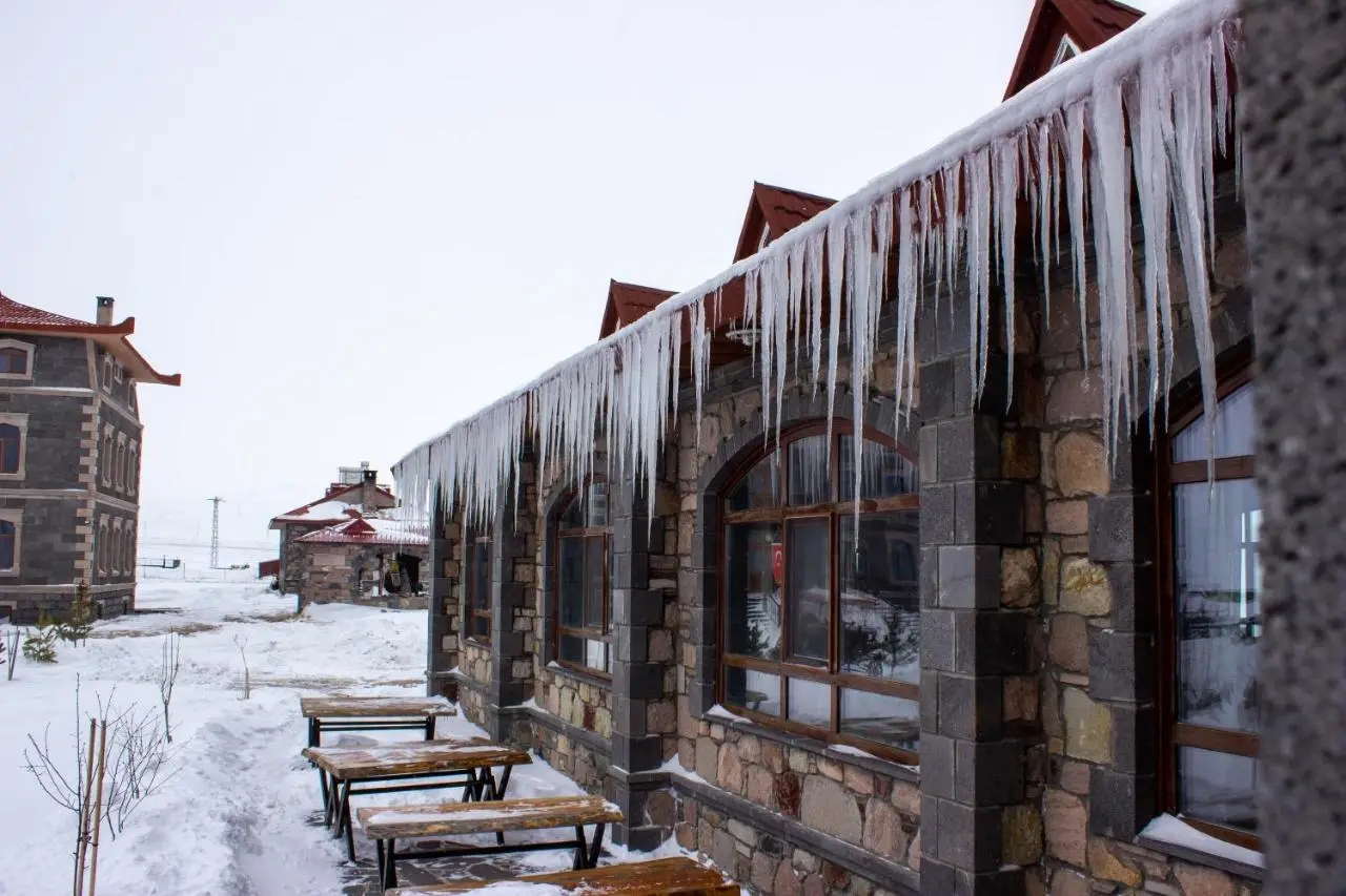Lake Cildir Lodge