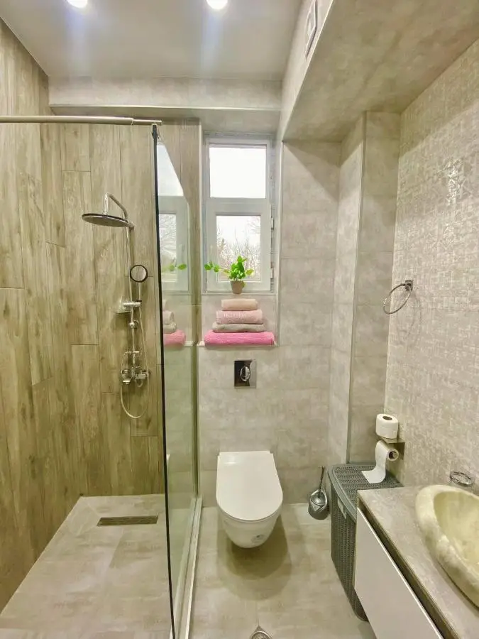 Apartment Pirveli