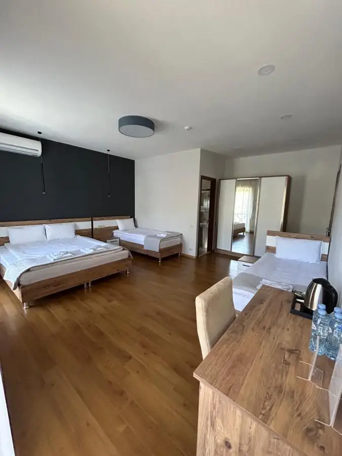 10 KEYS Boutique Hotel