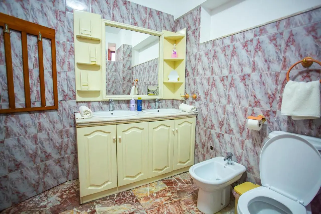 Klevi Apartment