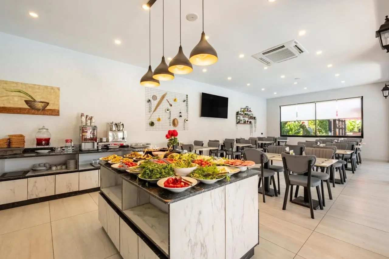 Laristone Suite Spa Hotel