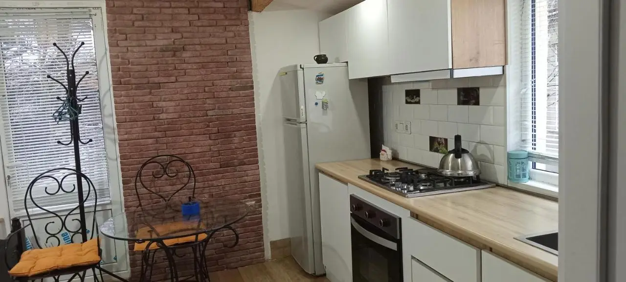 Tamara's apartment