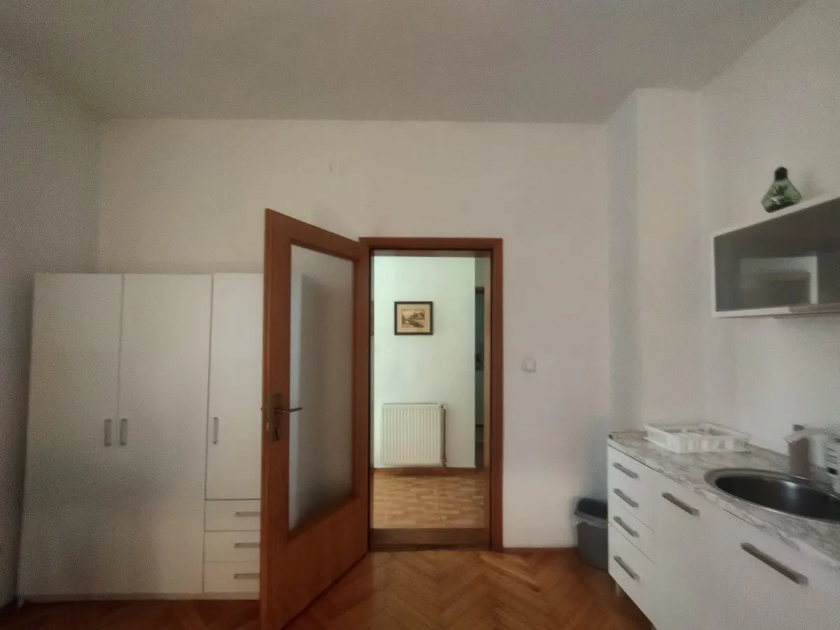 Family Suite Apartment - 2 Studios with Garden