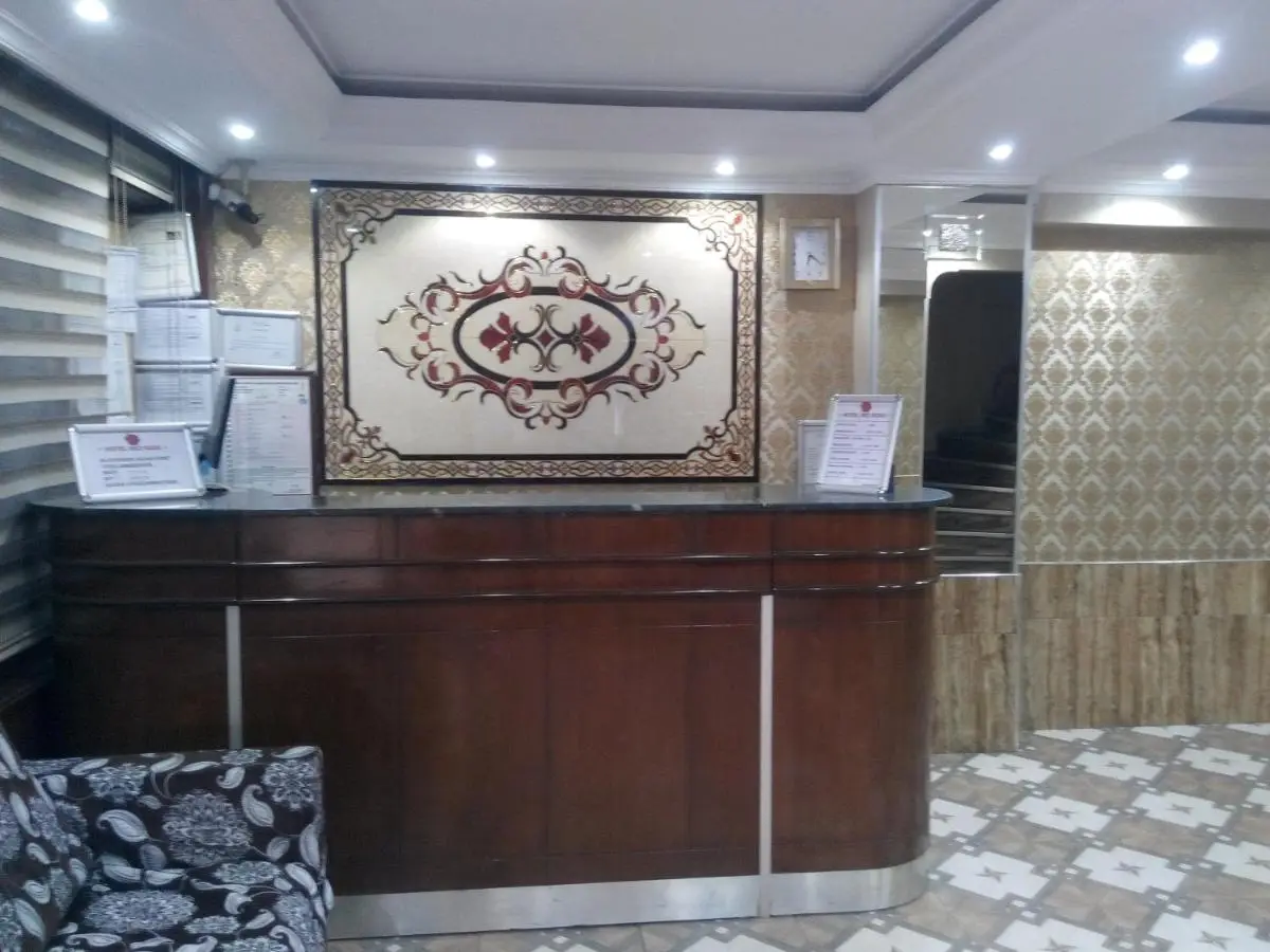 Hotel Red Rose