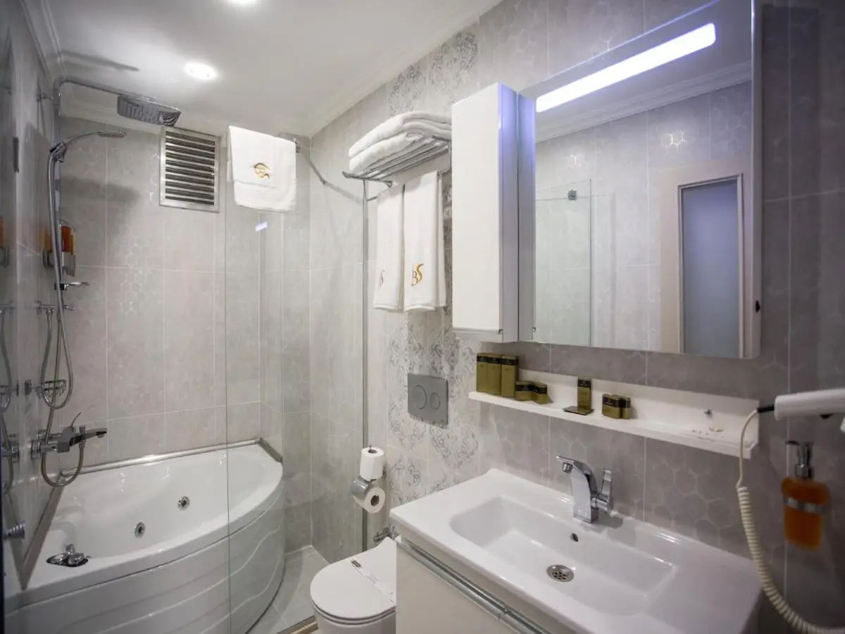 Bonne Sante Hotel