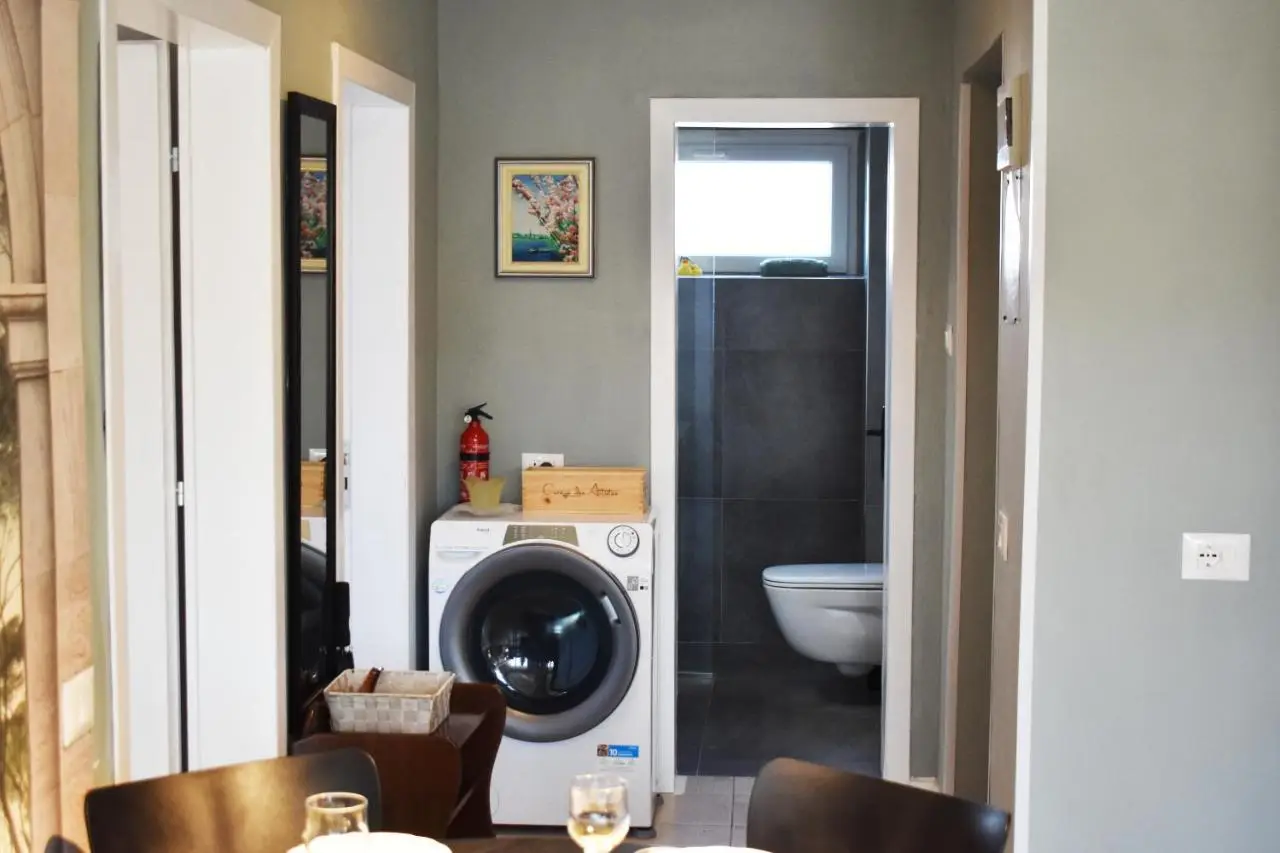 Fit Five Apartment