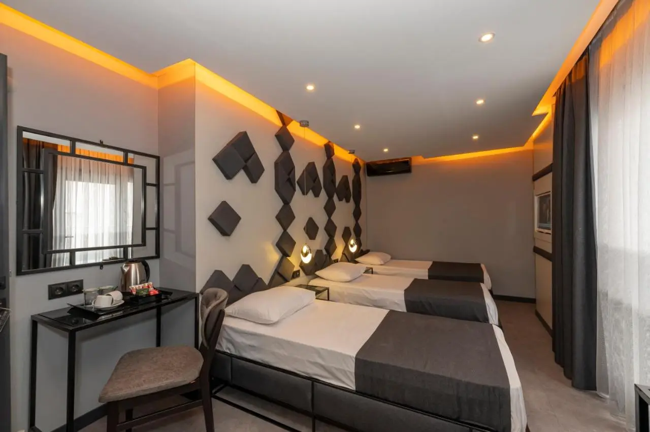 White Palace Hotel