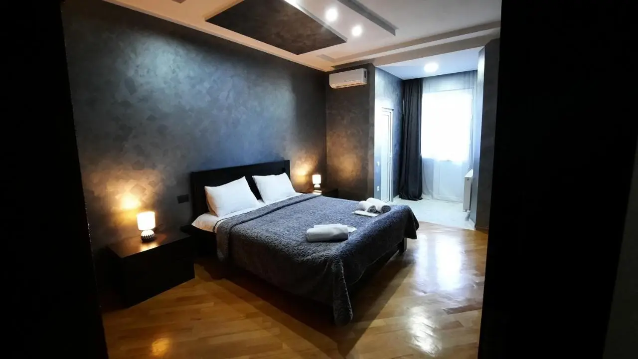 Makos Guest House