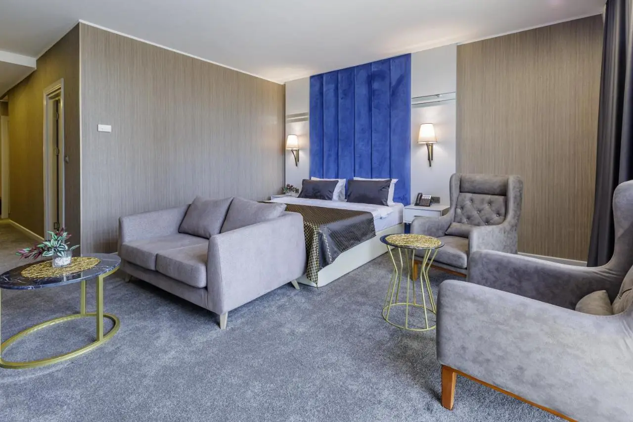 Premium Park Hotel