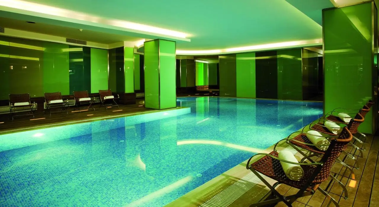Crowne Plaza Istanbul Harbiye by IHG