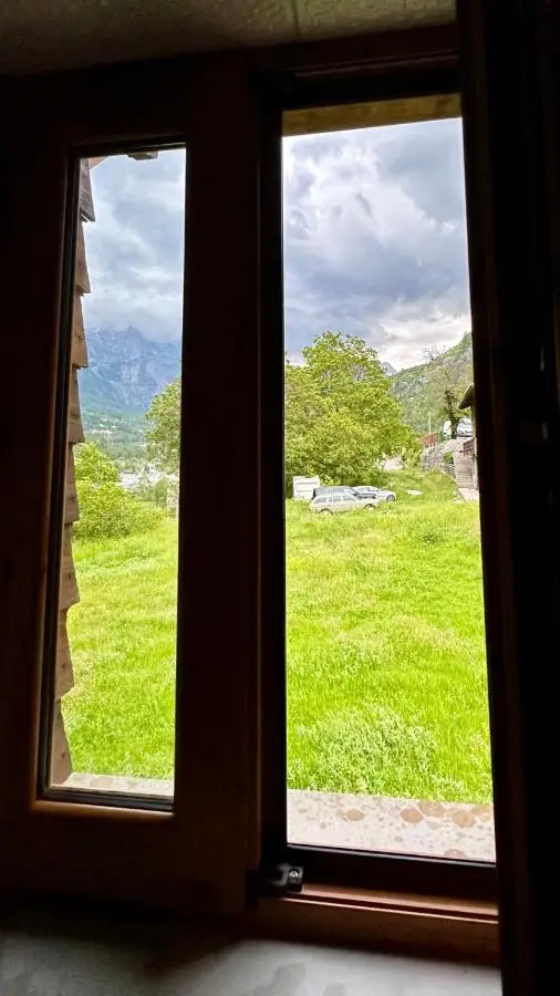 Bujtina Vellezerit Grrela