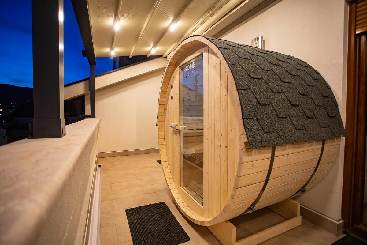 Sky Penthouse Old Bridge with sauna & jacuzzi