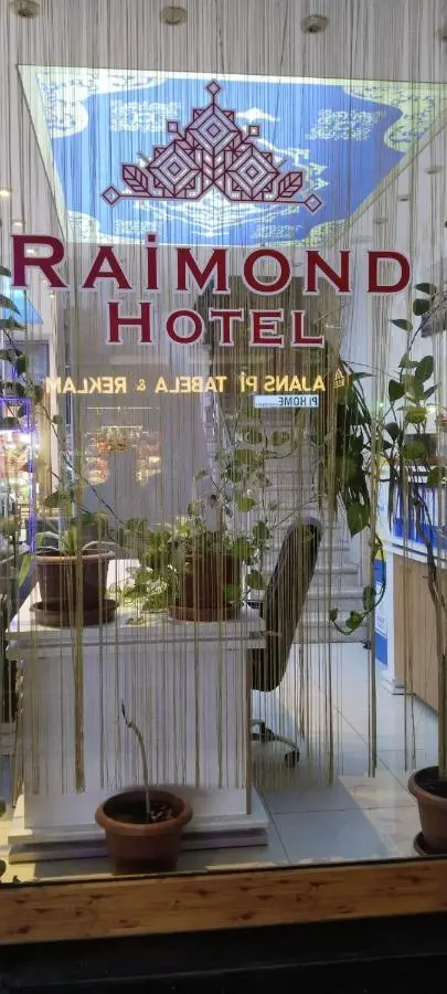 Raimond Hotel