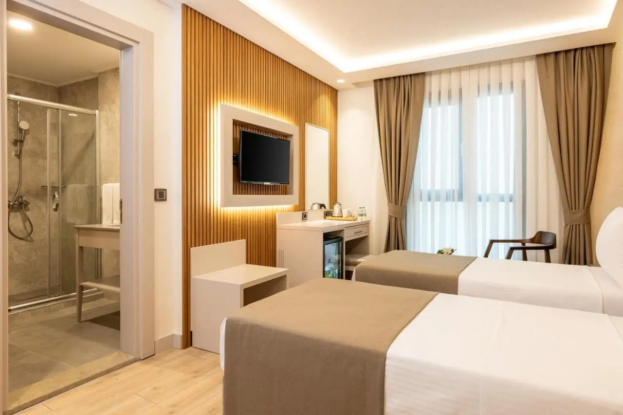 Carina Gold Hotel And Restaurant