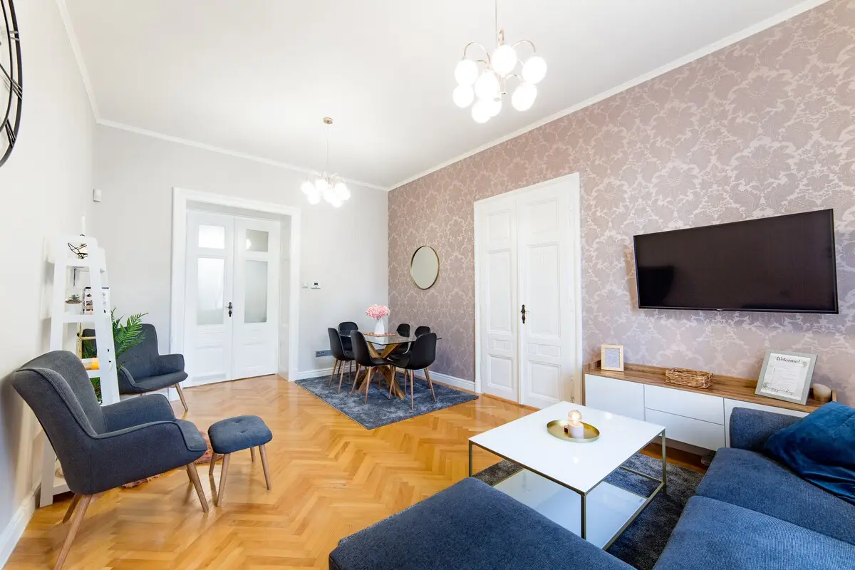 Matilda Luxury: 200+ Reviews | Heart of City