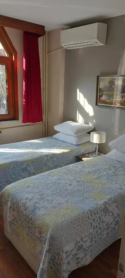 Berk Guest House - Grandma's House