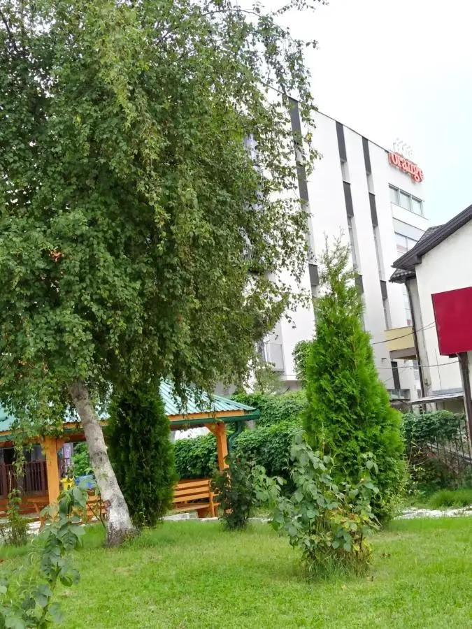 Orange Hotel