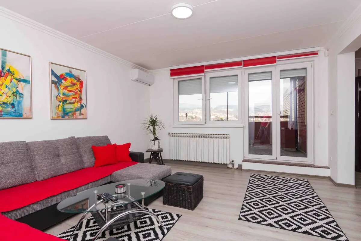 Sarajevo, Center, spacious 3 bedrooms apartment.