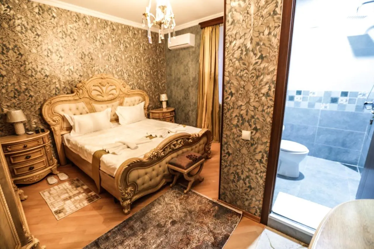 Hotel S.R