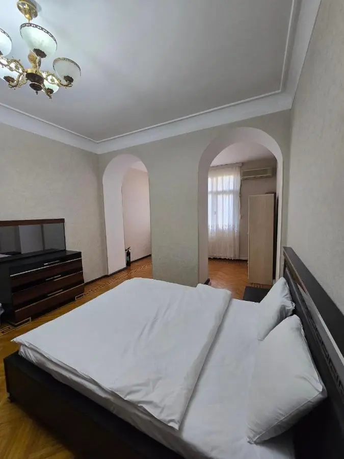 Apartment Formula 1 view