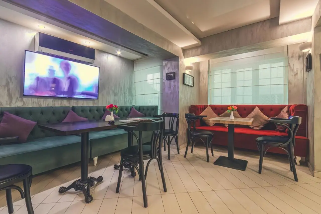 Maestro Hotel